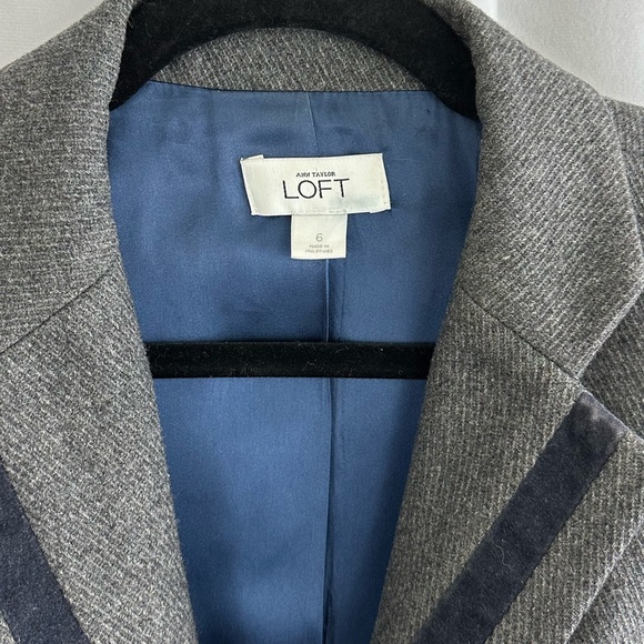 Ann Taylor Loft Suit Jacket Women’s Gray Two Button Lined Wool Blend Size 6 - Picture 4 of 8